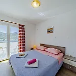 Zaklopatica 12452b Apartament Lastovo