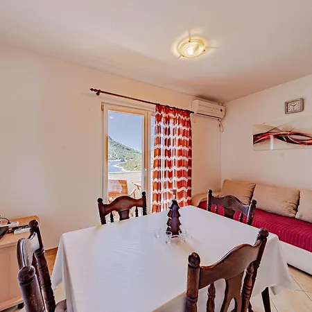 Zaklopatica 12452b Lastovo