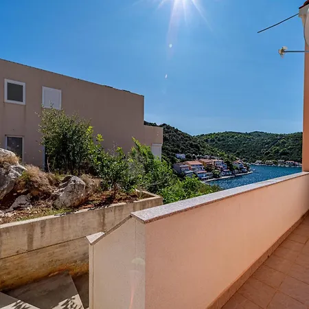 Zaklopatica 12452b *