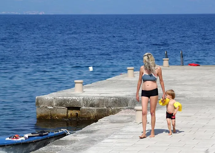 Zaklopatica 12452b 아파트 Lastovo