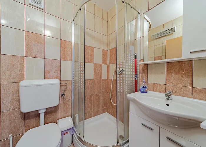 Zaklopatica 12452b 아파트