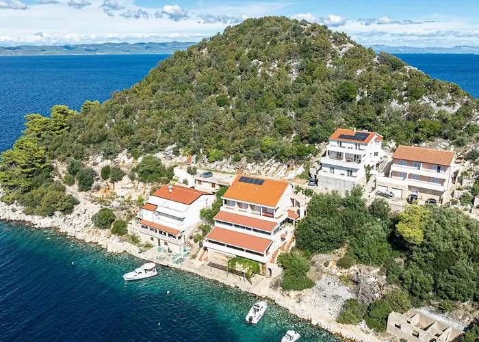 Zaklopatica 12452b Lastovo