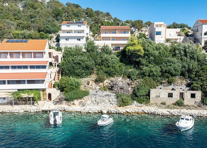 Zaklopatica 12452b * Lastovo